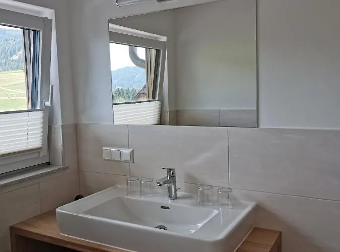 Biohof Goelly Фермерский дом *